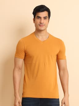 BASIC STRETCHABLE V NECK HALF SLEEVE - MUDBROWN