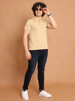 BASIC HENLEY NECK HALF SLEEVE - BEIGE