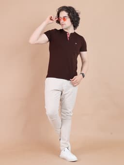 BASIC HENLEY NECK HALF SLEEVE - COFFEE