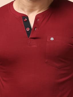 BASIC HENLEY NECK HALF SLEEVE - MAROON