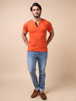 BASIC HENLEY NECK HALF SLEEVE - RUST