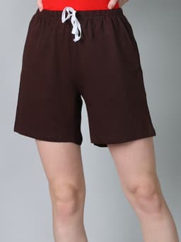 WOMEN'S REGULAR FIT SHORTS WITH SIDE POCKET - COFFEE